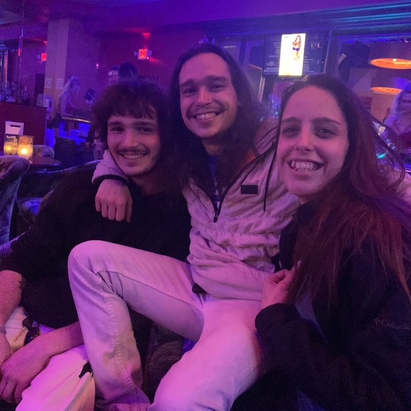 Meet your Posher, Kayla - Picture 3 of 10